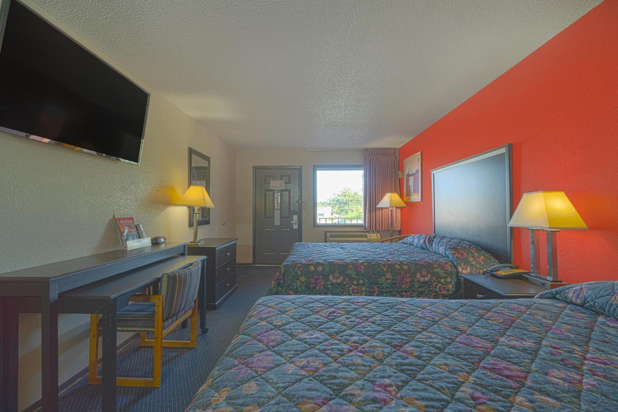 Regency Inn & Suites By Oyo Bay City Tx Esterno foto