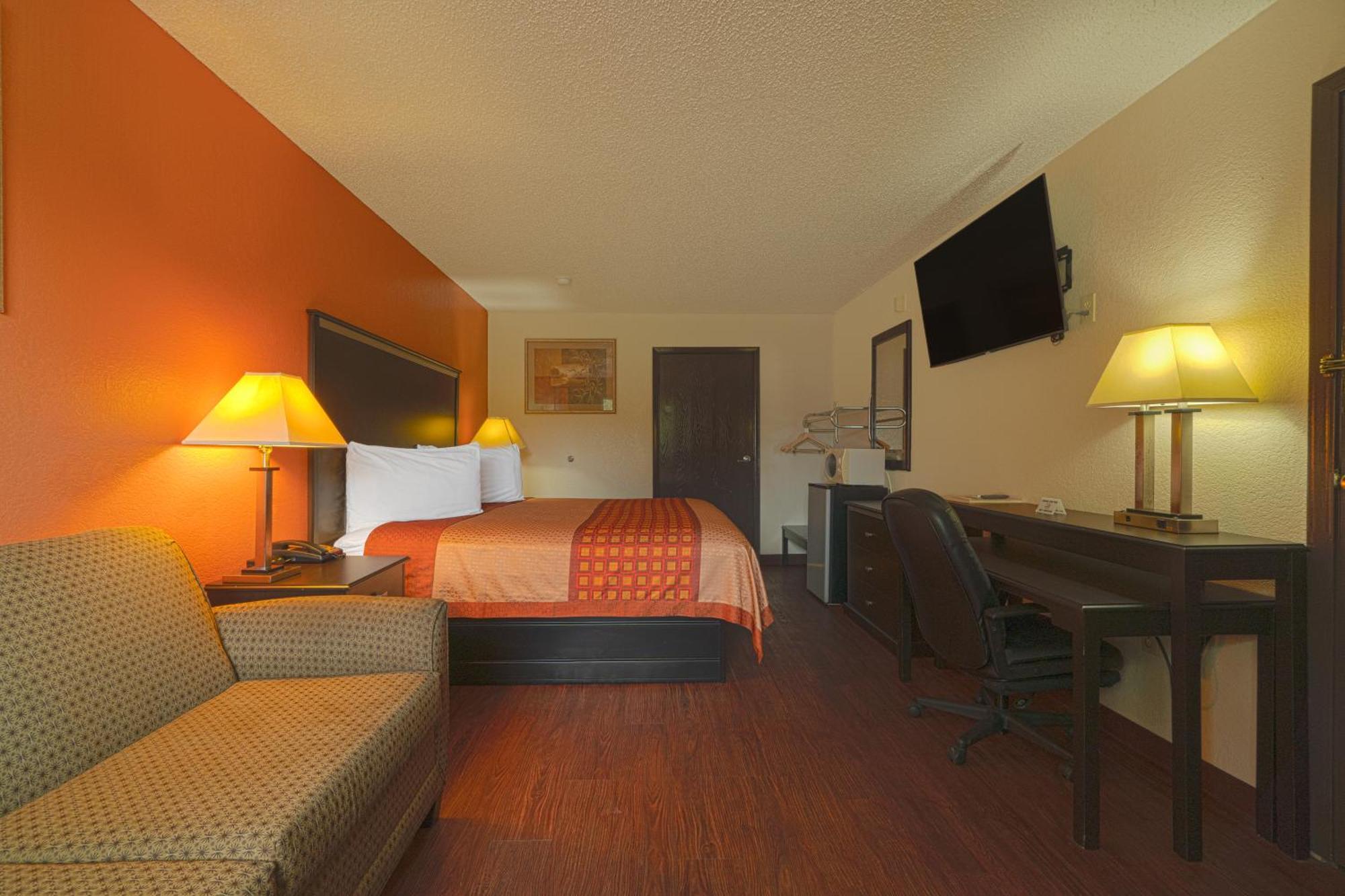 Regency Inn & Suites By Oyo Bay City Tx Esterno foto