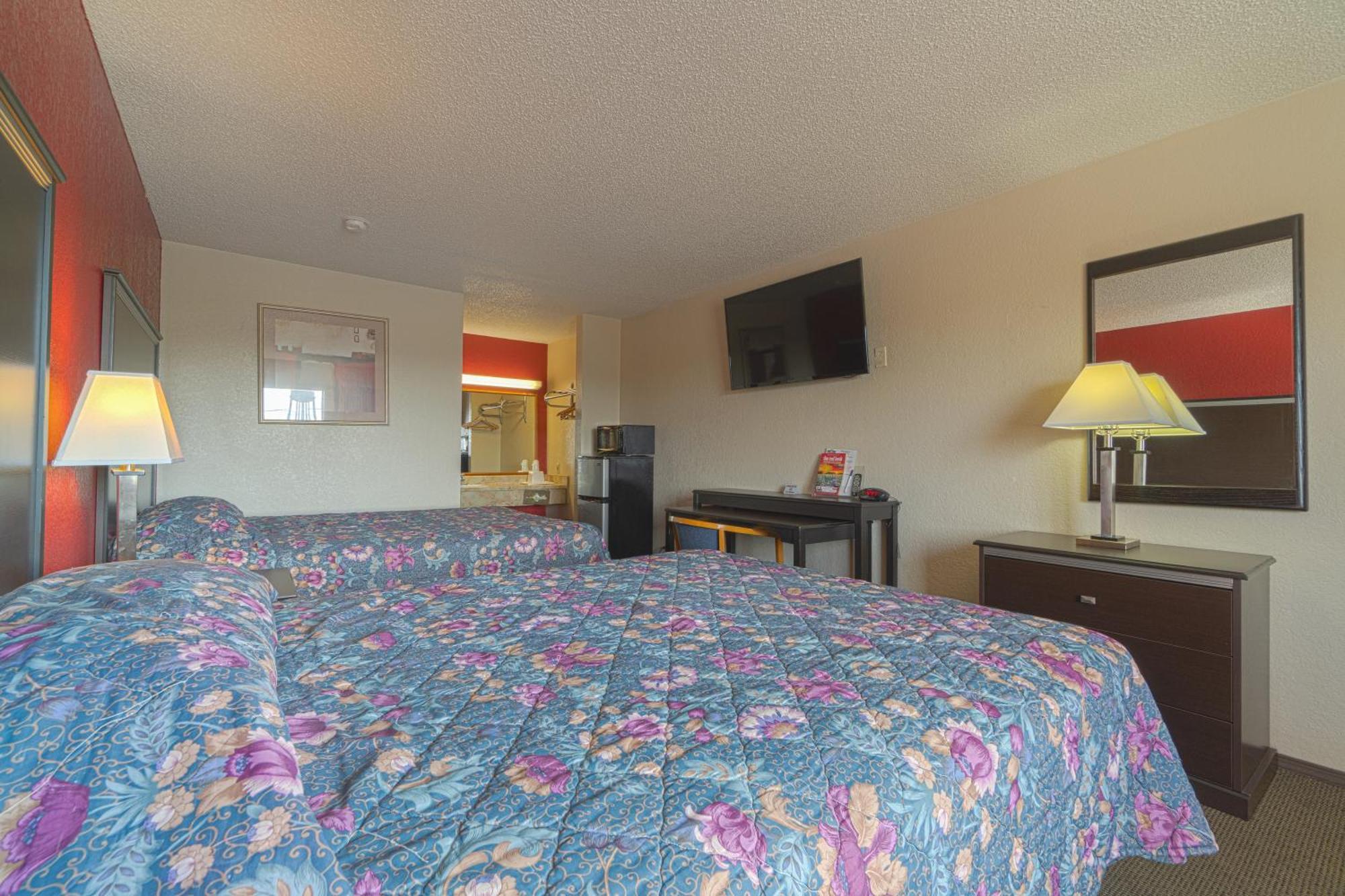 Regency Inn & Suites By Oyo Bay City Tx Esterno foto