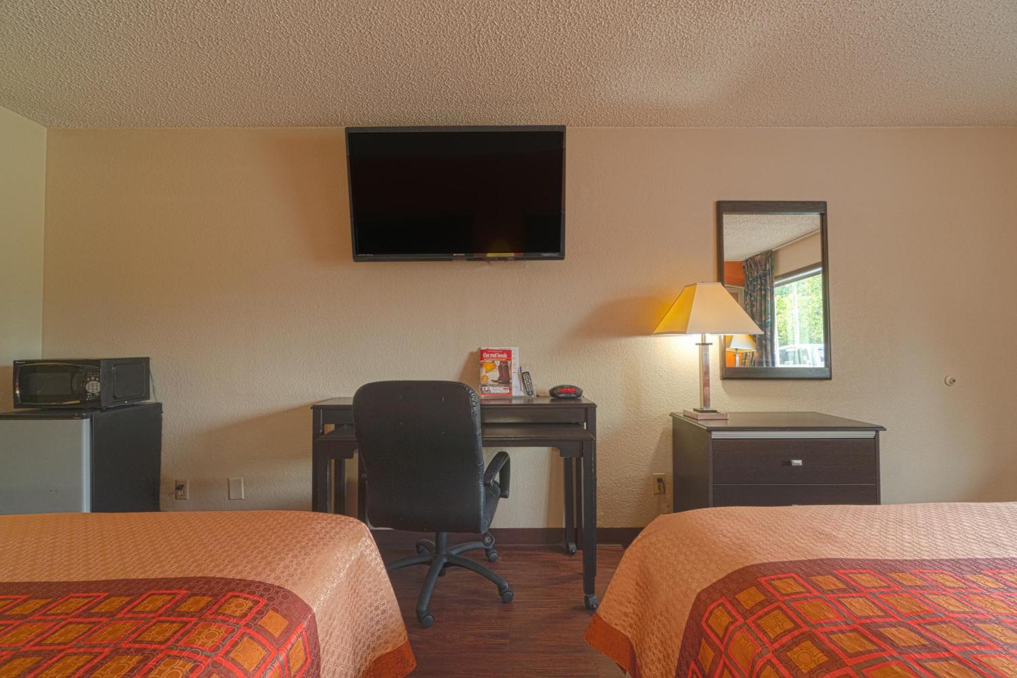 Regency Inn & Suites By Oyo Bay City Tx Esterno foto